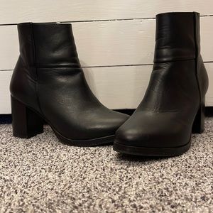 Thursday black leather size 7.5 boot